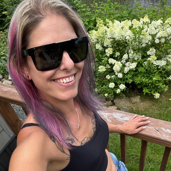 Meet your Posher, Lindsay - Picture 1 of 1